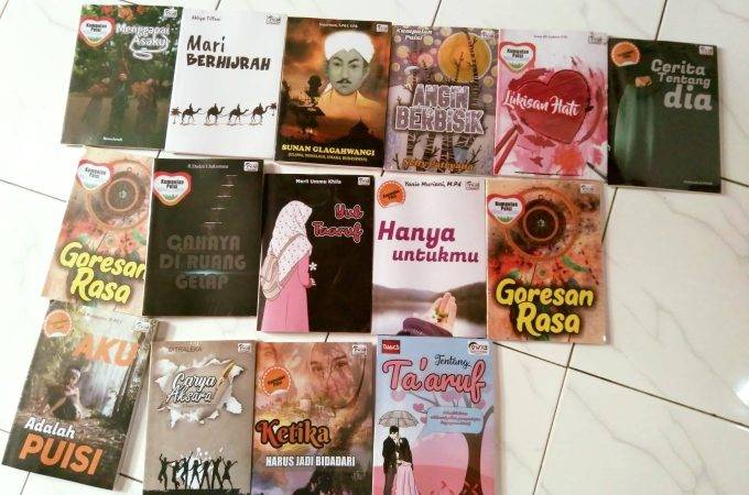 Cetak Buku & Penerbit Buku di Manado – PENERBIT UWAIS